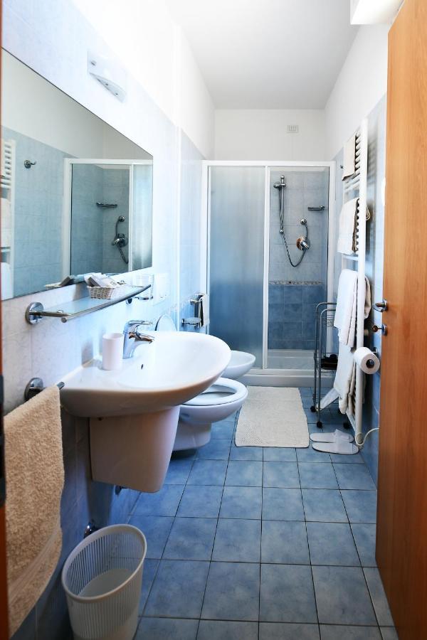 Residence Marlin Riccione Exterior foto