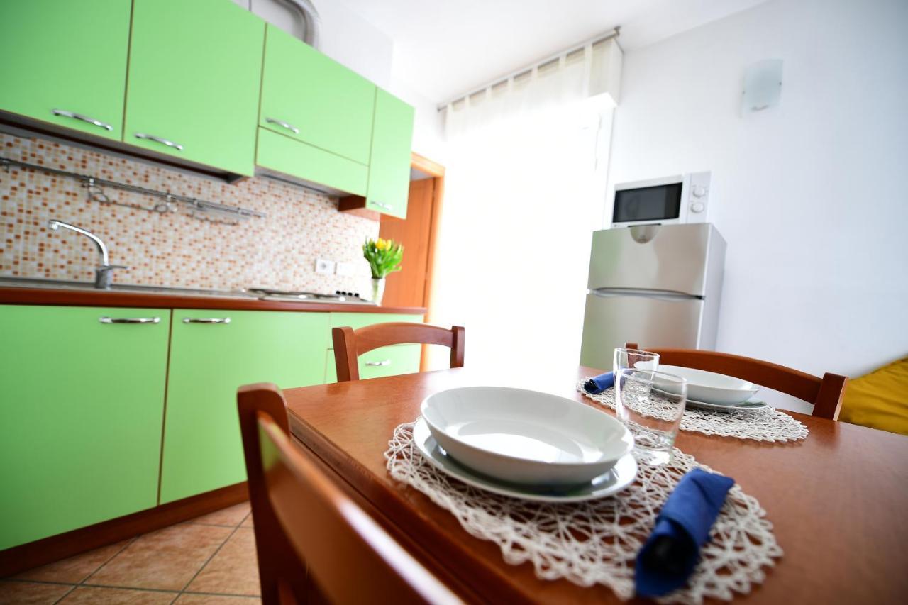 Residence Marlin Riccione Exterior foto