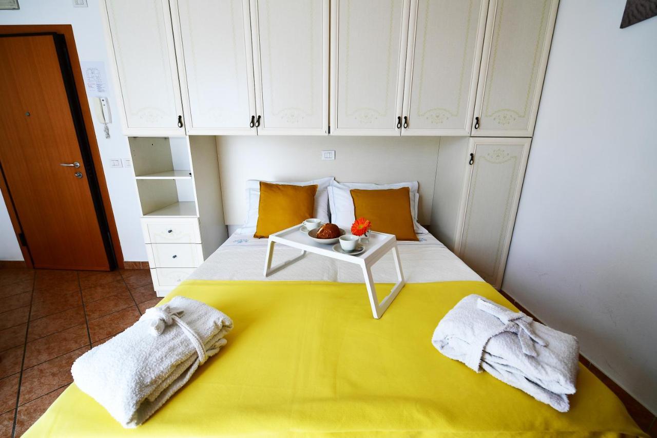 Residence Marlin Riccione Exterior foto